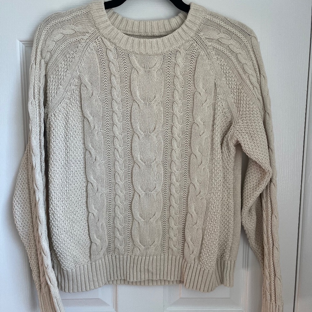 Women’s Cream Gap Sweater